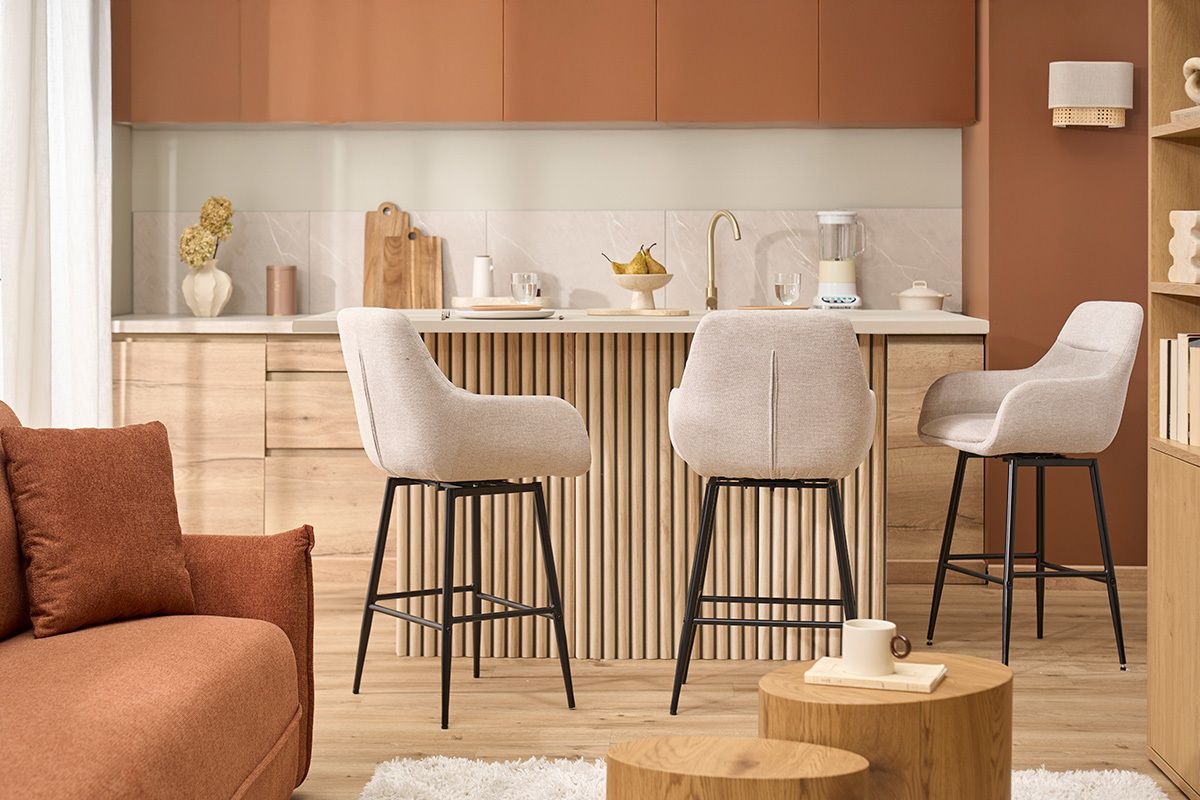 Drehbare Barhocker 360� aus Stoff in Samtoptik beige und Metall H66 cm (2er-Set) ALESS