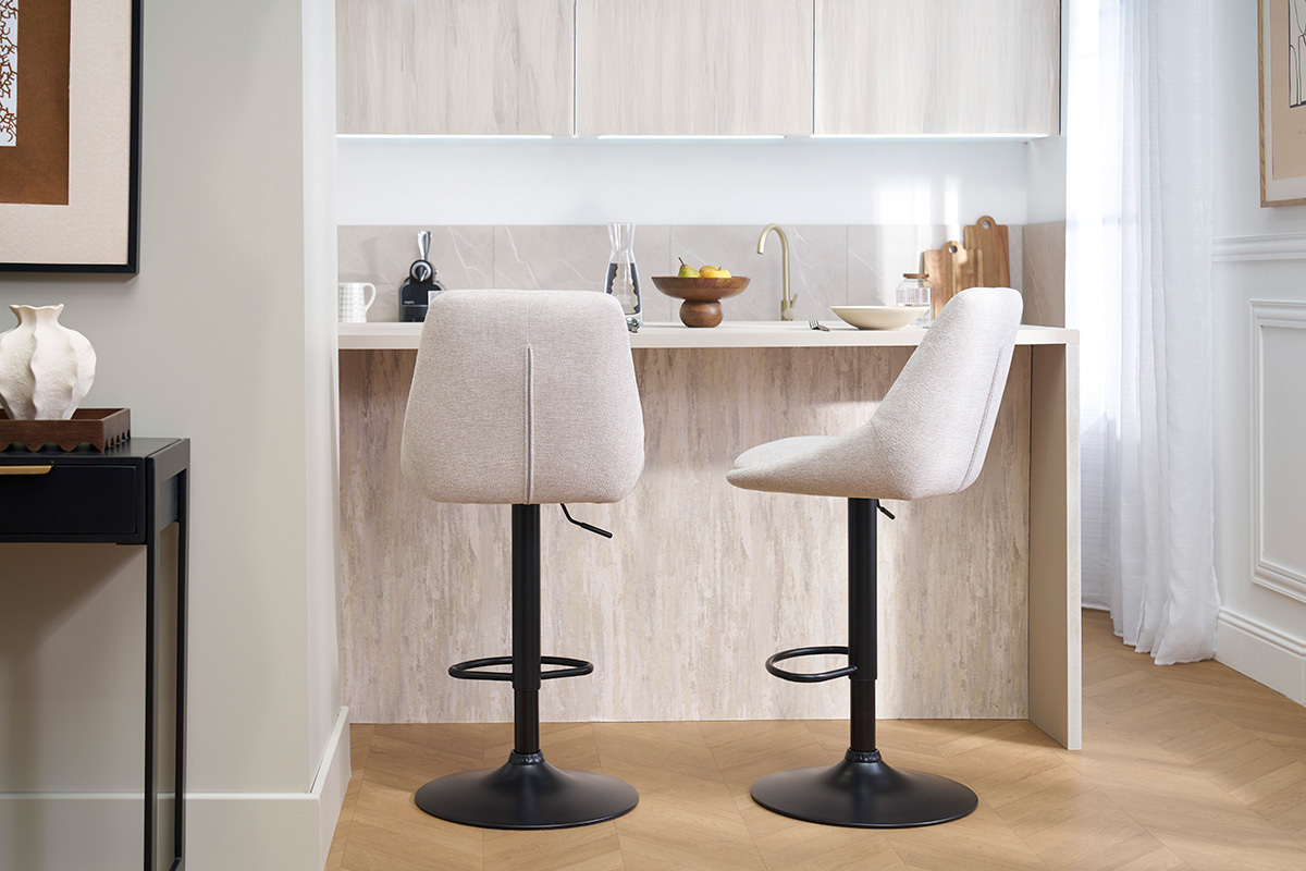 Drehbare Barhocker aus Stoff in Samtoptik Beige und Metall, h�henverstellbar 360� (2er-Set) ALESS