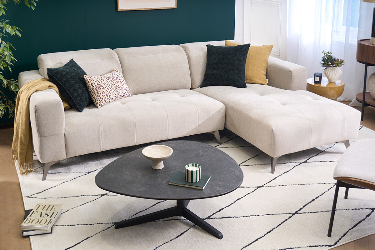 Ecksofa rechts 3-Sitzer mit verstellbaren Kopfst�tzen aus Chenille-Stoff beige und Metall L236.5 cm NORELL