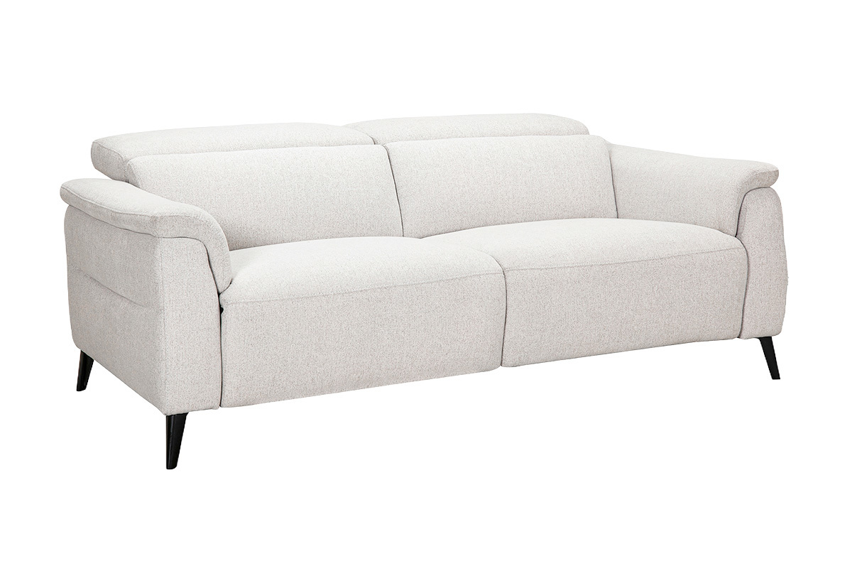 Beiges elektrisches 3-Sitzer-Sofa mit verstellbaren Kopfst�tzen und Fu�st�tzen, 3/4-Ansicht.