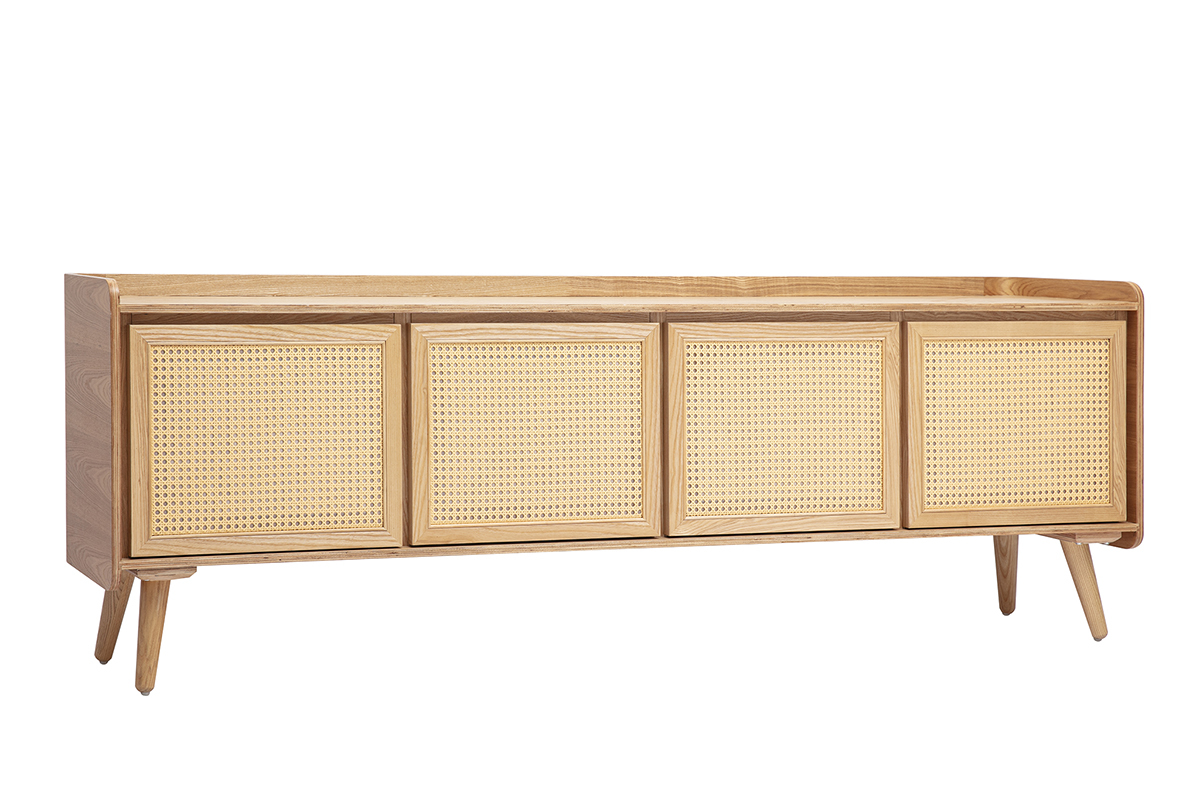 TV-M�bel aus hellem Eschenholz mit Fronten aus Rattan-Geflecht, 3/4-Ansicht