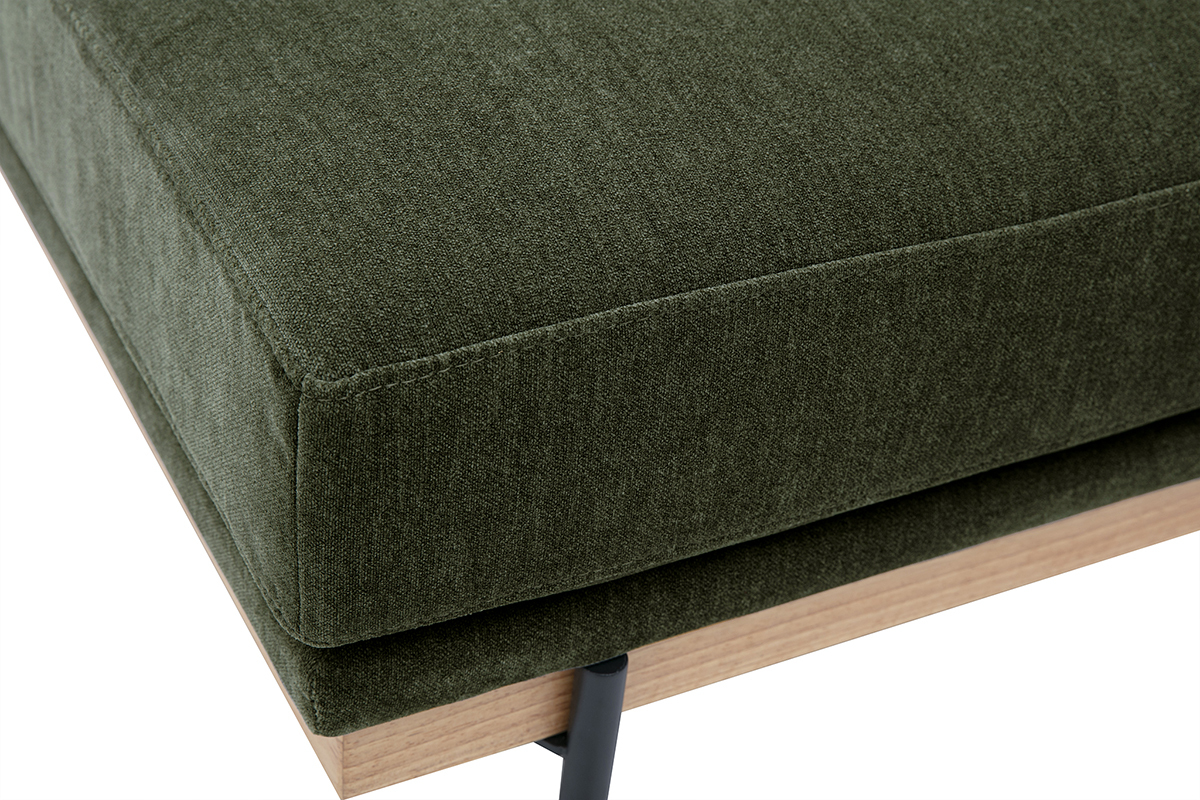 Pouf-Fu�st�tze aus Stoff in samt�hnlicher Optik in Khaki-Gr�n mit Holzsockel, Nahaufnahme