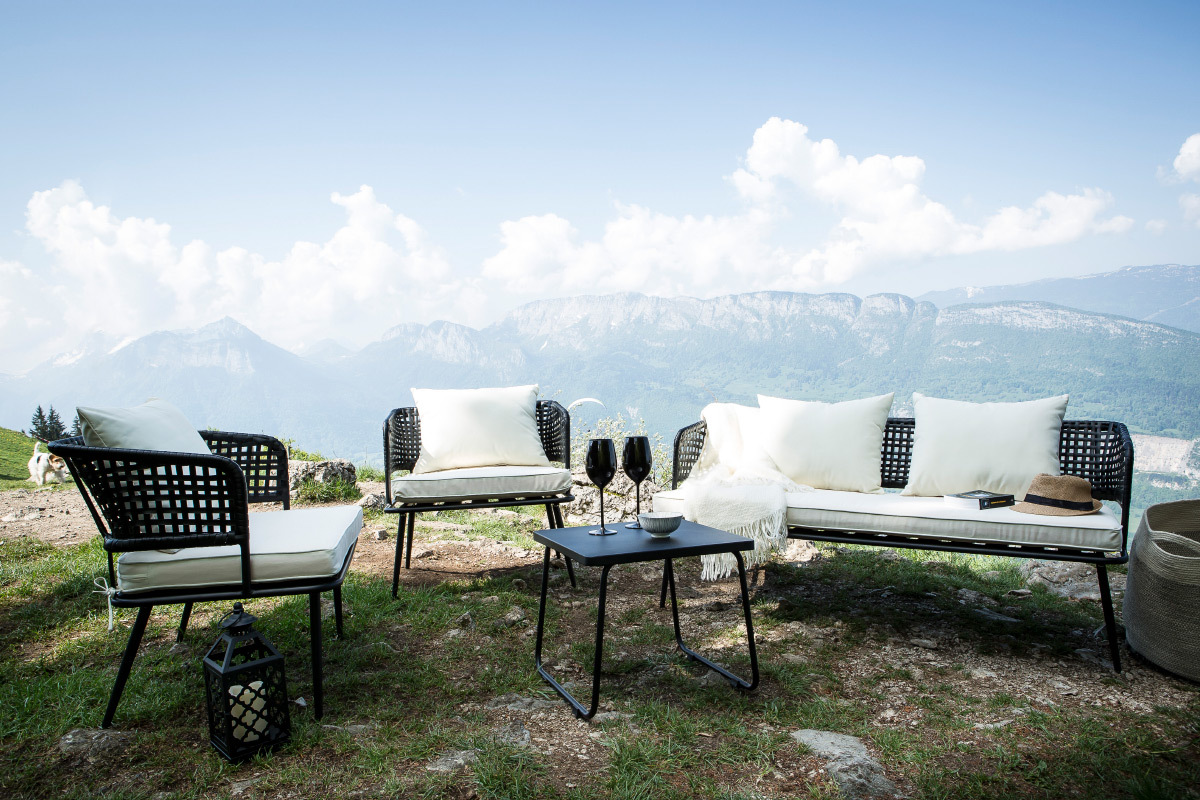 Gartenbank MONACO aus schwarzem Kunststoffgeflecht