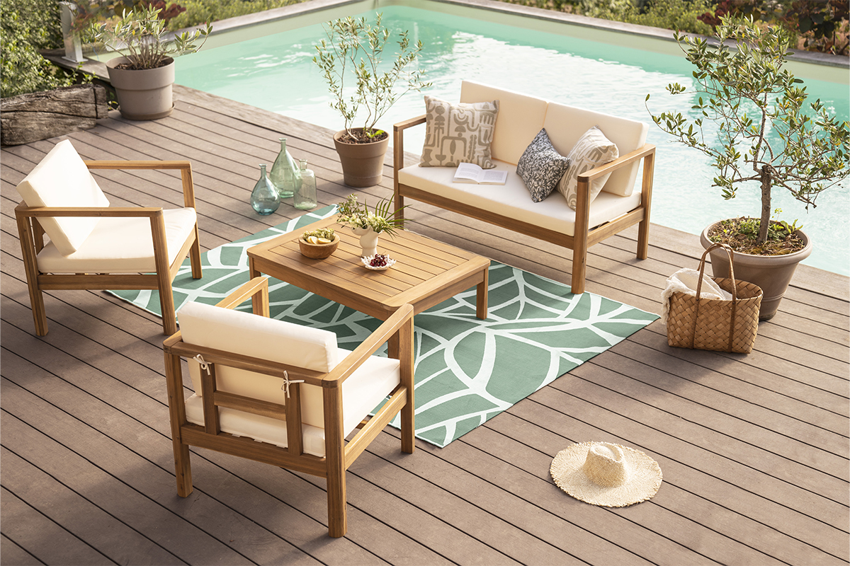 Gartenmbel Massivholz und beigefarbene Kissen fr 4 Personen L190 cm AKIS