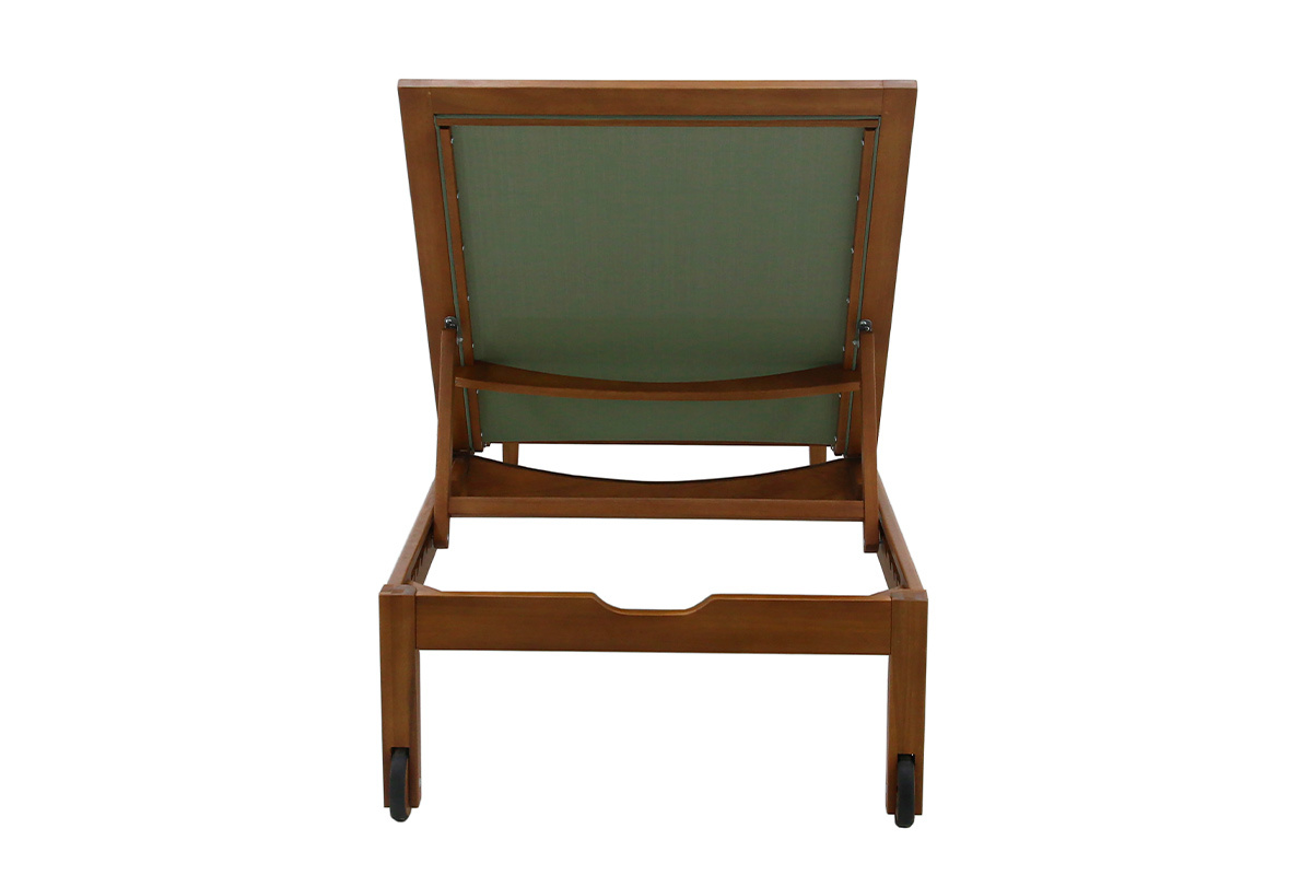 R�ckansicht eines NAVEEN Sonnenlieges aus massivem Holz und khakifarbener Leinwand.