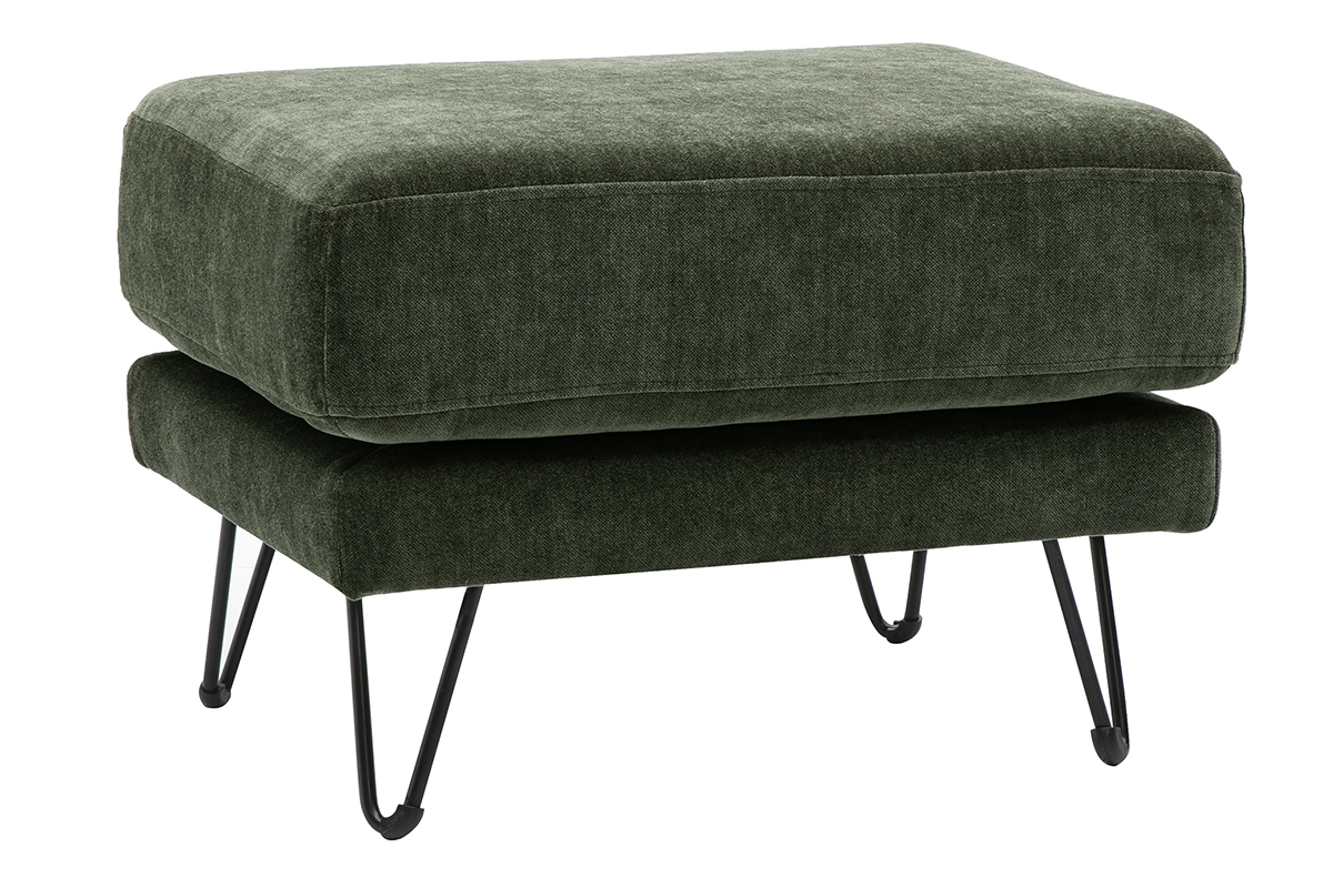 Hocker als Fu�st�tze aus khakigr�nem Samtstoff mit Metallf��en, in 3/4-Ansicht.