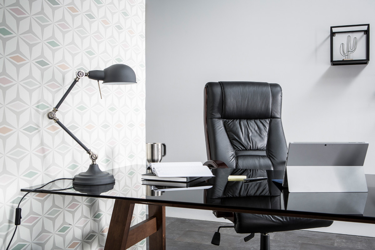 Industrial Tischlampe Metall Schwarz BELFAST