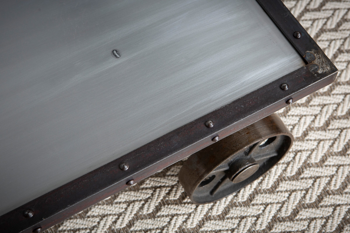 Industrieller Couchtisch CHARIOT Metall