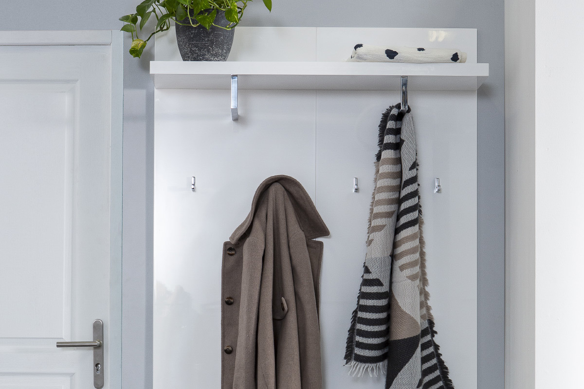 Kommode wei� lackiert mit Sitzbank 2 Schubladen und Regal mit Garderobe WELCOME