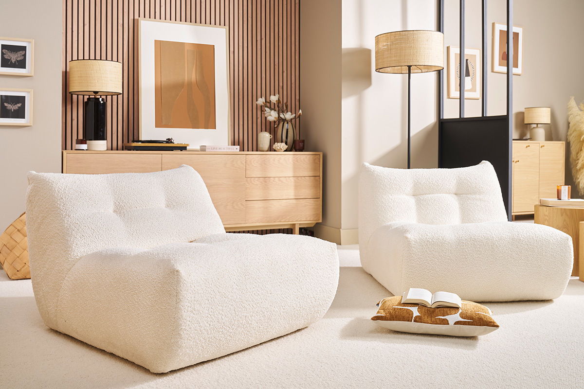 Lounge-Sessel aus Boucl-Stoff in gebrochenem Wei BUMPY