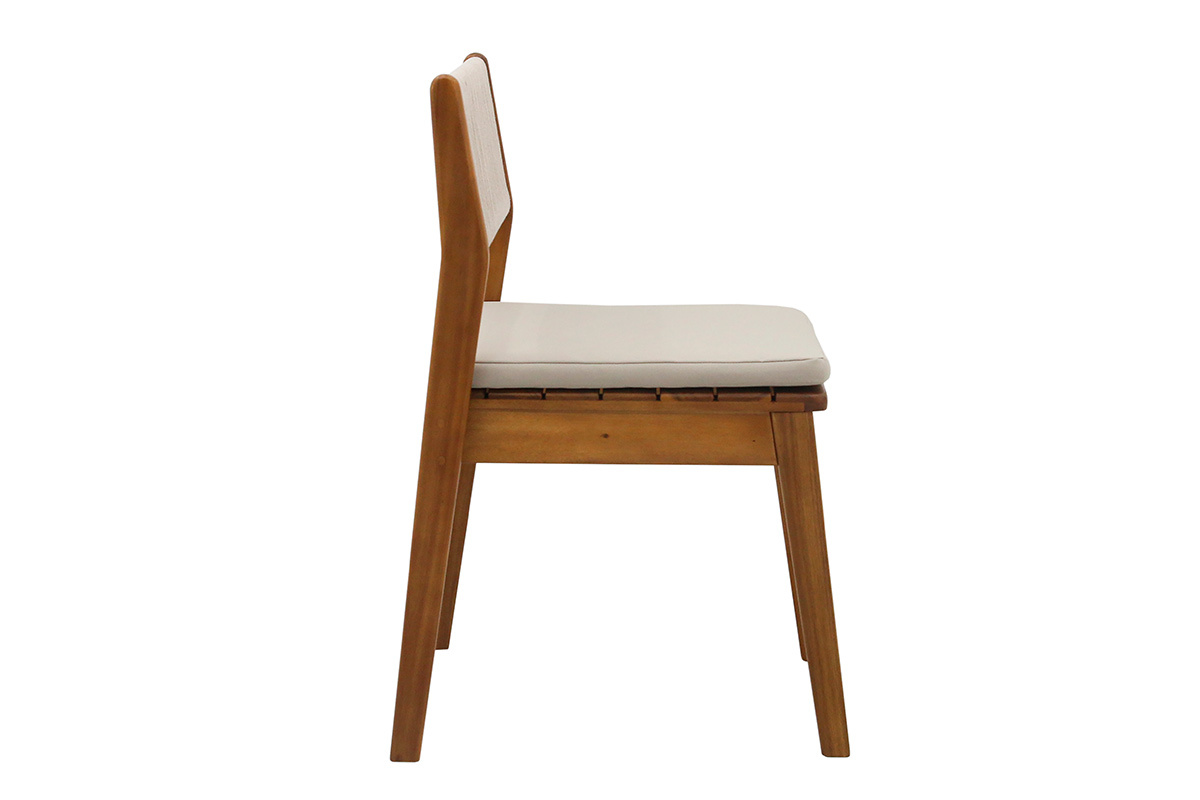 Gartenstuhl aus massivem Holz und geflochtener Schnur, Seitenansicht.