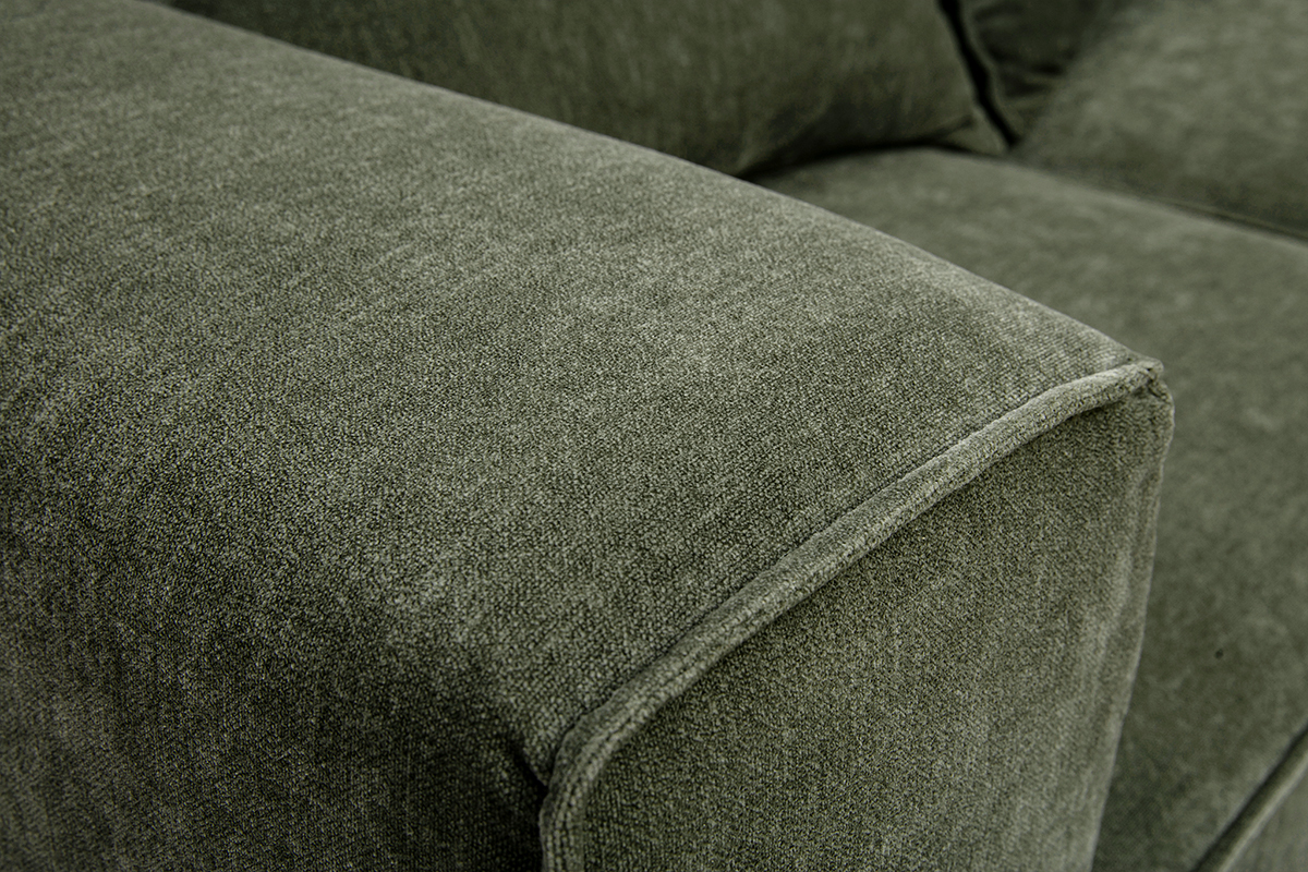 Detail des khaki-gr�nen Samtstoffs des modularen Sofas KERRY