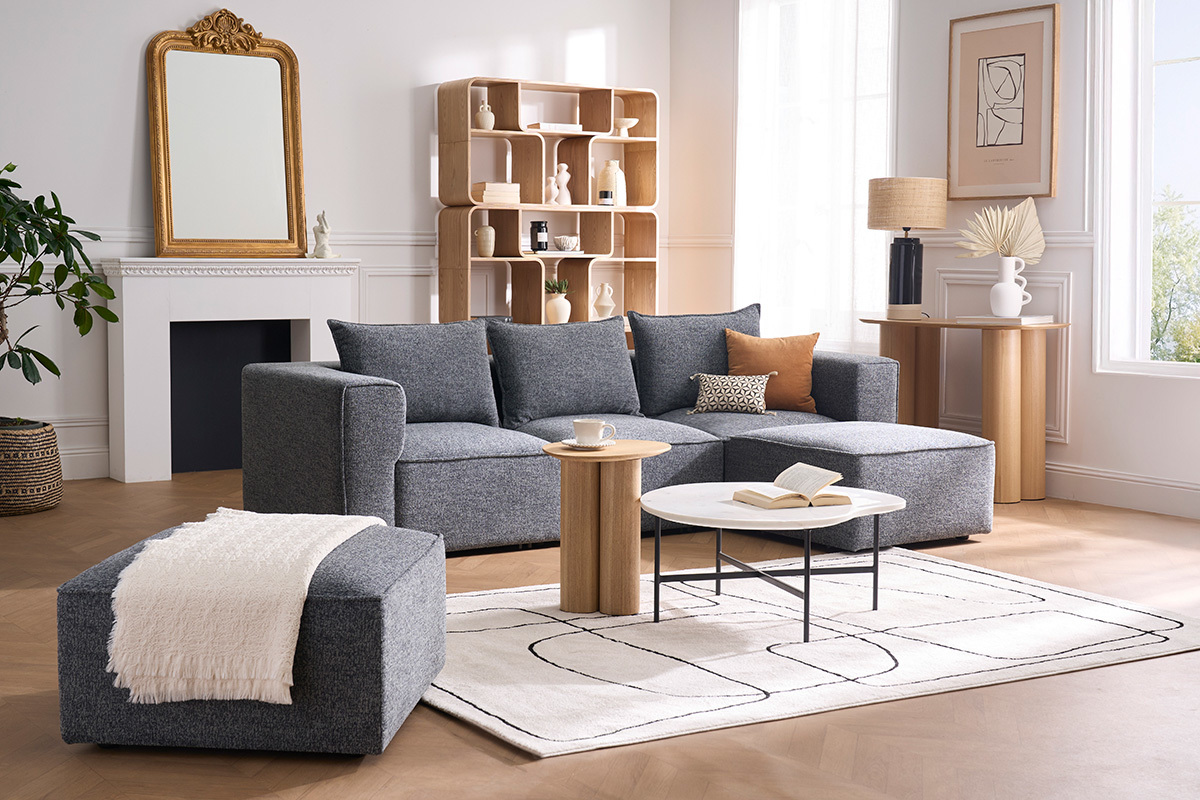Modulares Ecksofa f�r 4 Personen in Grau KERRY in einem modernen Wohnzimmer mit Couchtisch und Dekor
