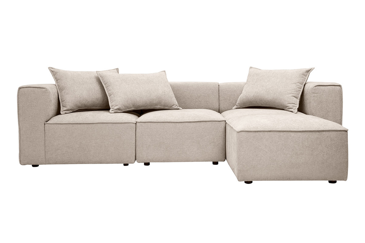 Modulares Ecksofa f�r 4 Personen aus beigem Stoff mit Kissen, Frontansicht.