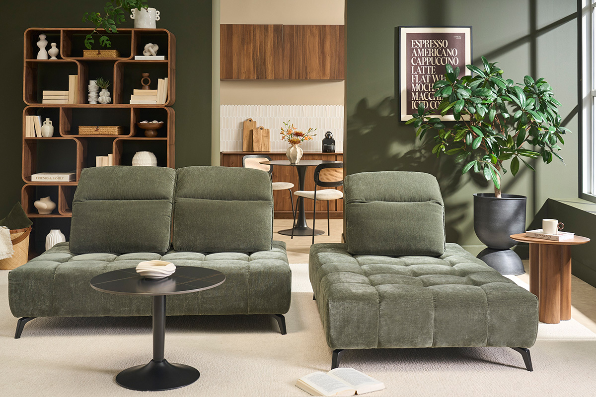 Modulares Sofa mit 4 Pl�tzen und verstellbaren Kopfst�tzen in Samtoptik in Khaki-Gr�n und schwarzem Metall OLMO