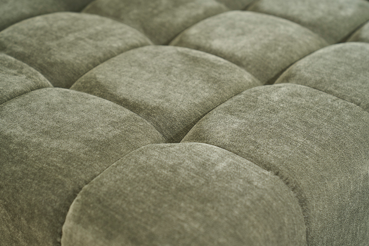 Modulares Sofa mit 4 Pl�tzen und verstellbaren Kopfst�tzen in Samtoptik in Khaki-Gr�n und schwarzem Metall OLMO