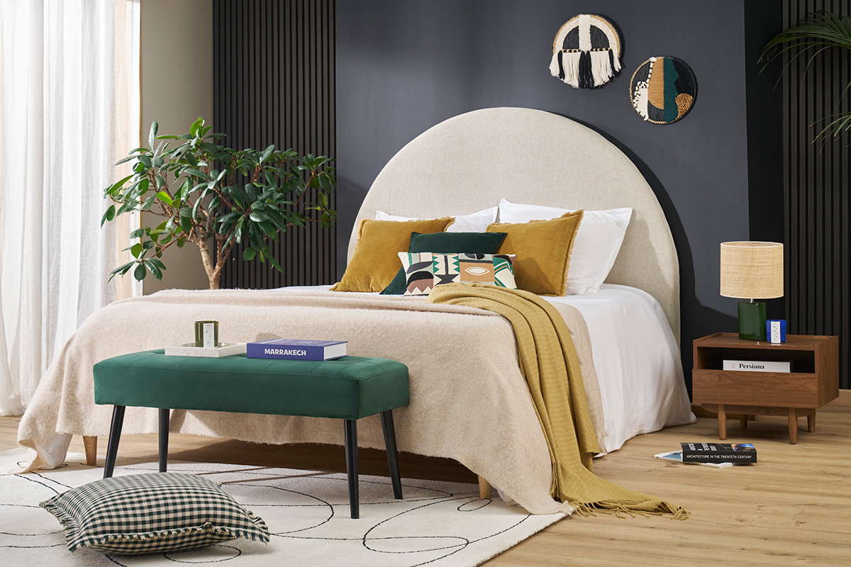 Nachttisch aus dunklem Holz mit Schublade SANAA