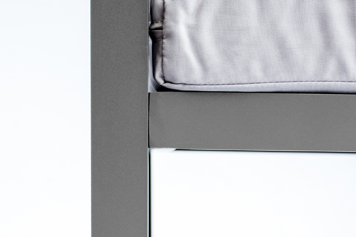 Outdoor-Wohnzimmer aus Metall mit Tisch, Ecksofa und Sessel SALENTO