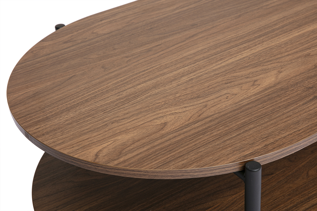 Ovaler Couchtisch aus Nussholz mit schwarzer Metallstruktur, Nahaufnahme.