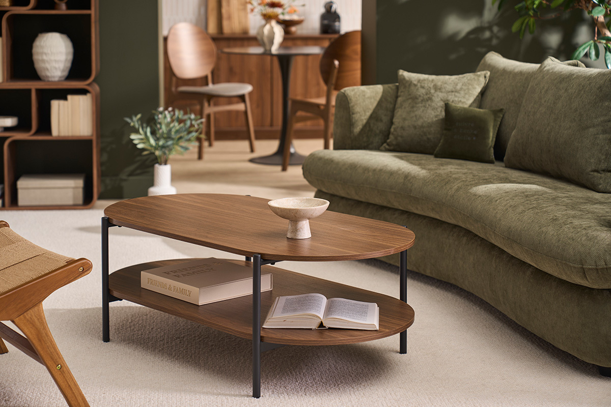 Ovaler Couchtisch mit dunkler Nussbaumholz-Finish und Metall L115 cm BRUNA