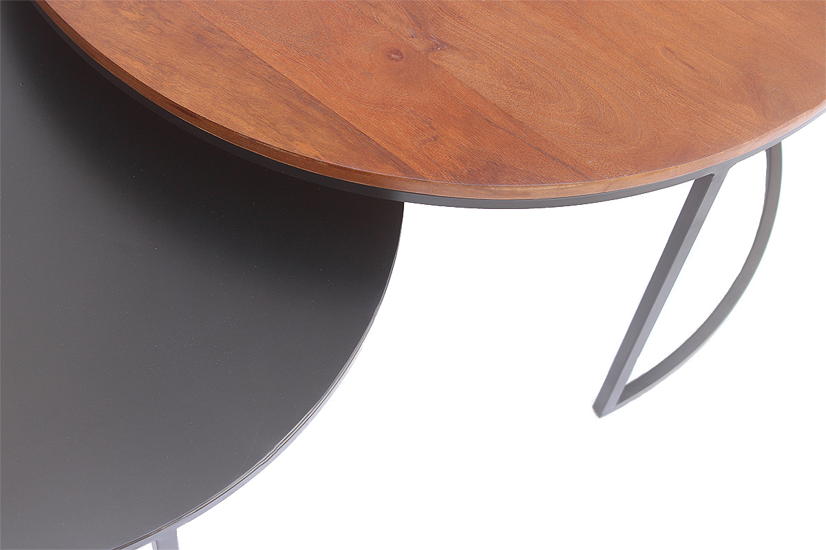 Runde, ineinanderstellbare Couchtische aus massivem Mangoholz und schwarzem Metall, Draufsicht