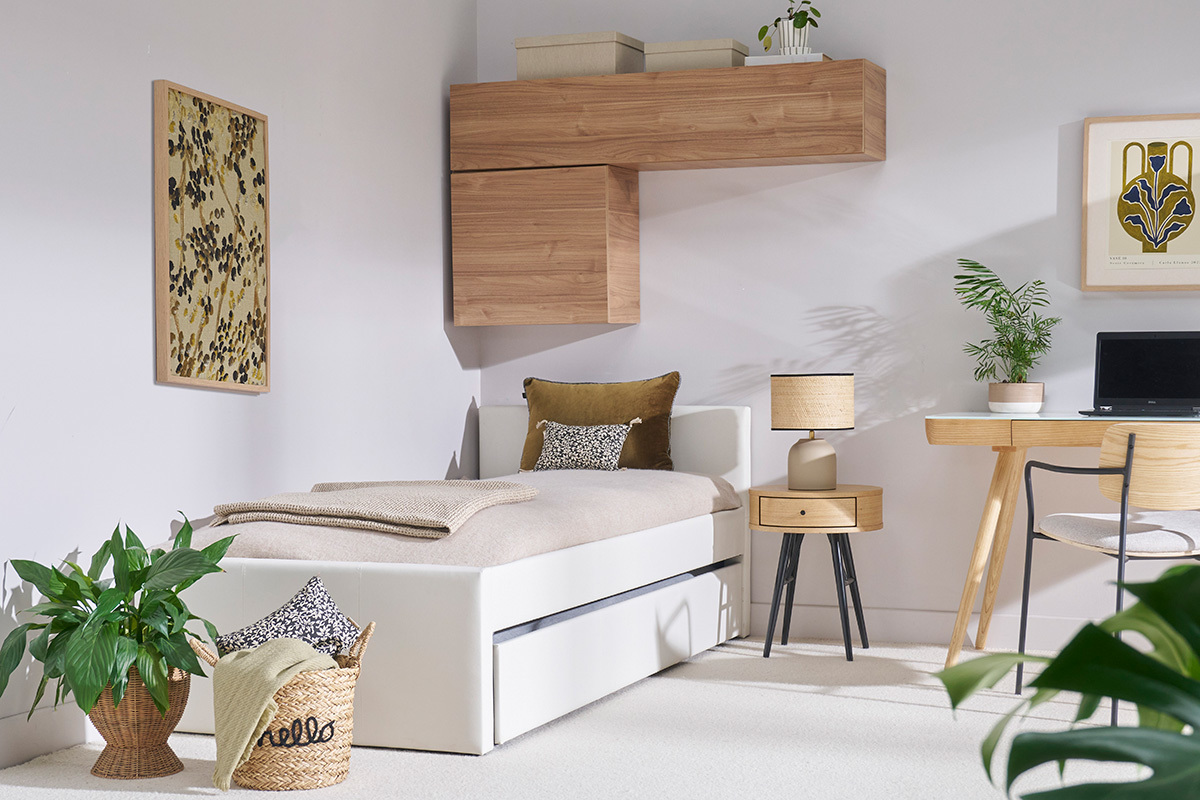 Runde Nachttische mit Schublade aus hellem Holz und schwarzem Metall D41 cm (2er-Set) KORAL