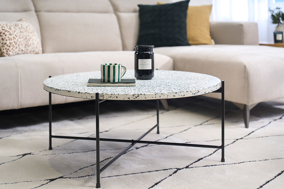 Runder Couchtisch Design aus Terrazzo und schwarzem Metall D81 cm MEZZO