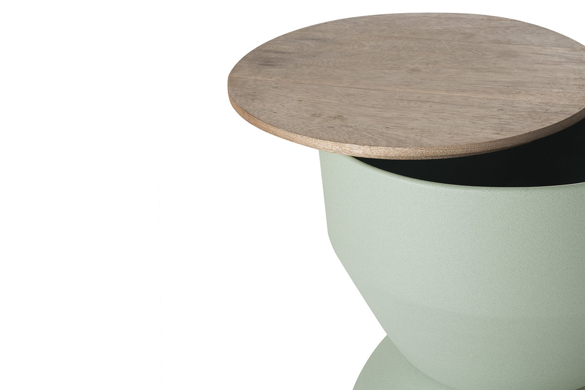Runder Design-Beistelltisch mit Ablage aus seladongrnem Metall und massivem Mangoholz D30 cm YOYO
