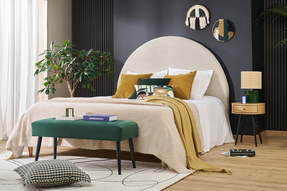 Runder Vintage-Nachttisch aus hellem Holz, schwarzem Metall KORAL