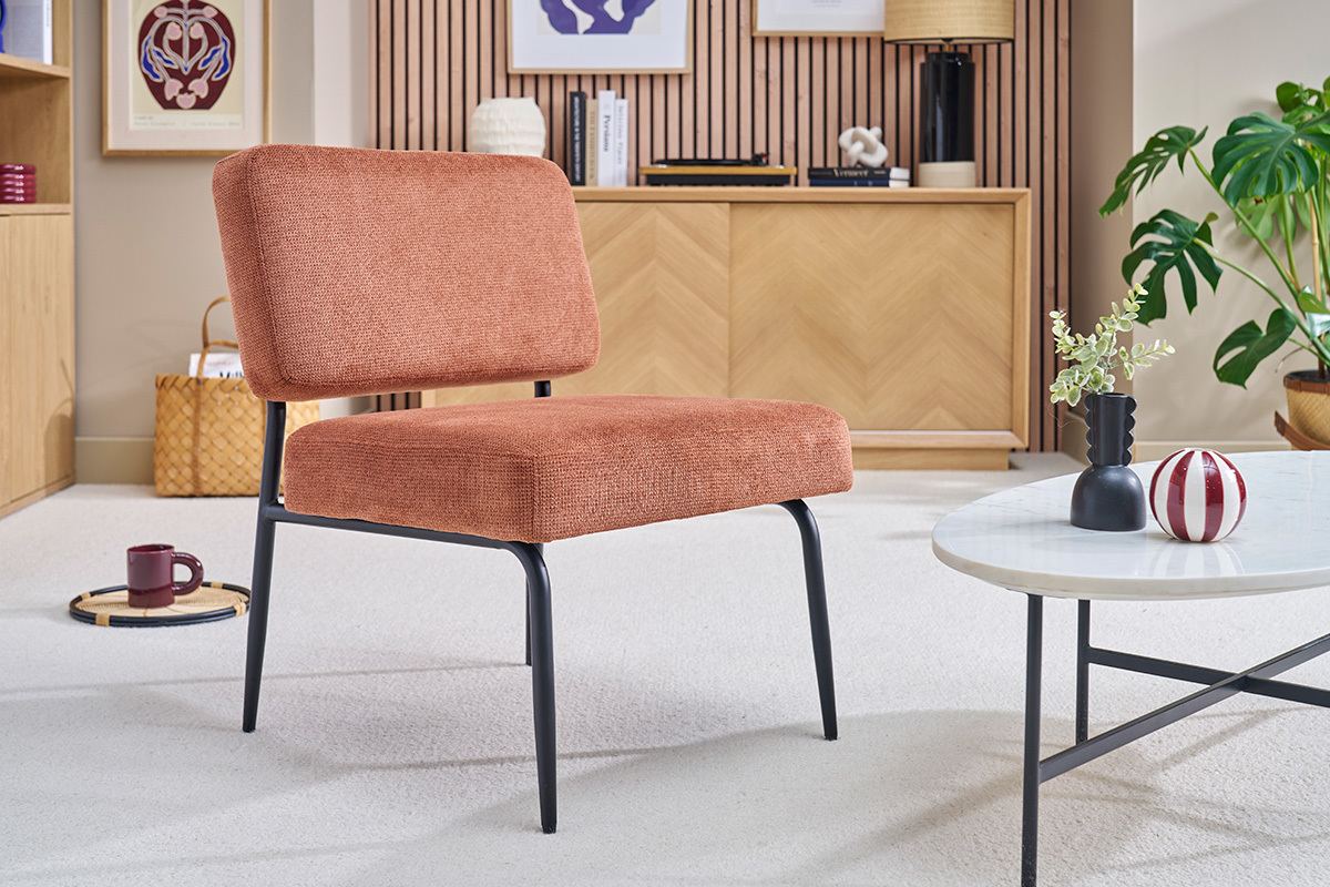 Samt-Effekt Stoff Sessel in gebrannter Erde und schwarzes Metall VEDANA