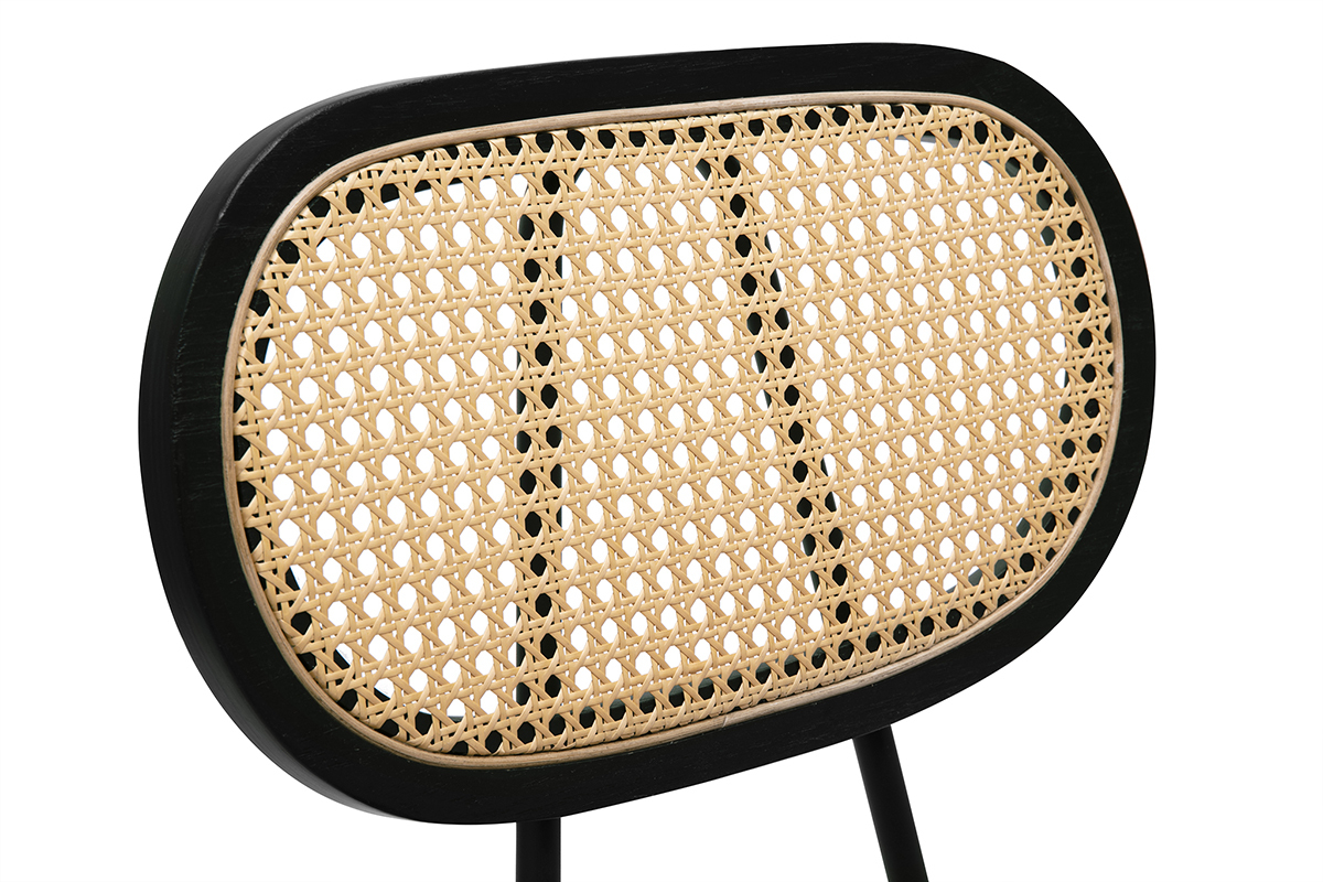 Lehne eines Stuhls aus Rattan und schwarzem Metall, vergr��erte Ansicht.