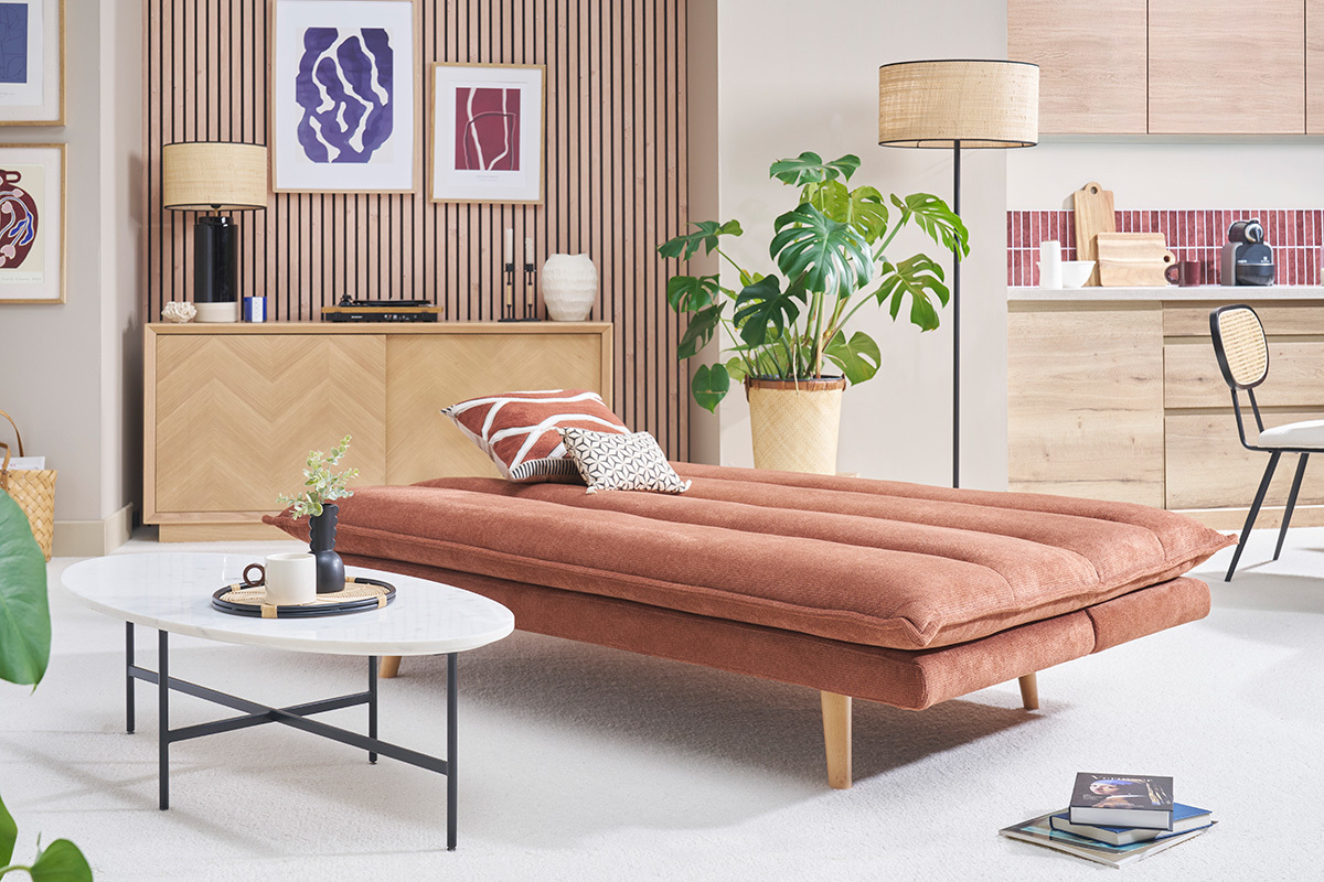 Schlafsofa f�r 3 Personen aus Stoff in verbrannter Erde Effekt und hellem Holz BINGO