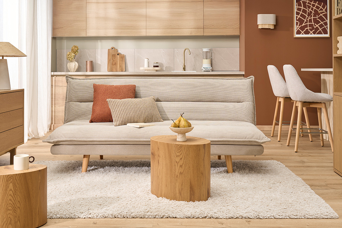 Schlafsofa f�r 3 Personen in beige strukturiertem Samt-Effekt-Stoff und hellem Holz BINGO