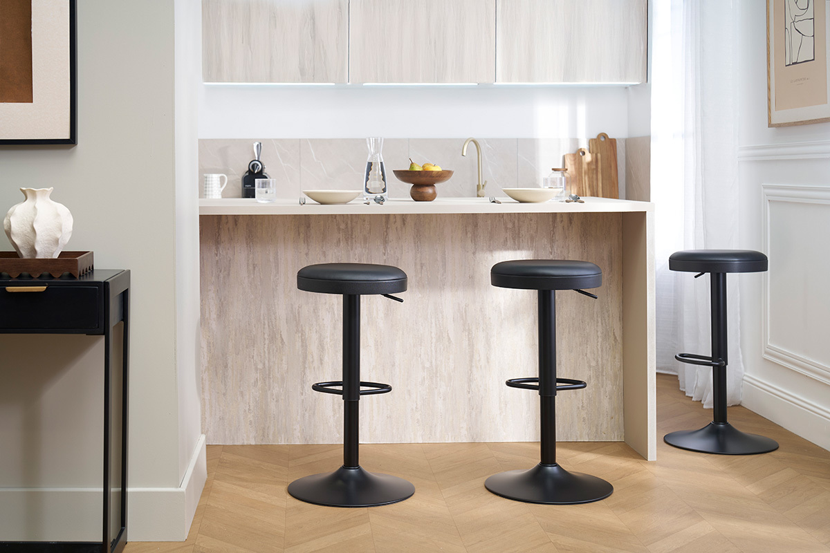 Schwarze hhenverstellbare Barhocker (Set von 2) BYRON