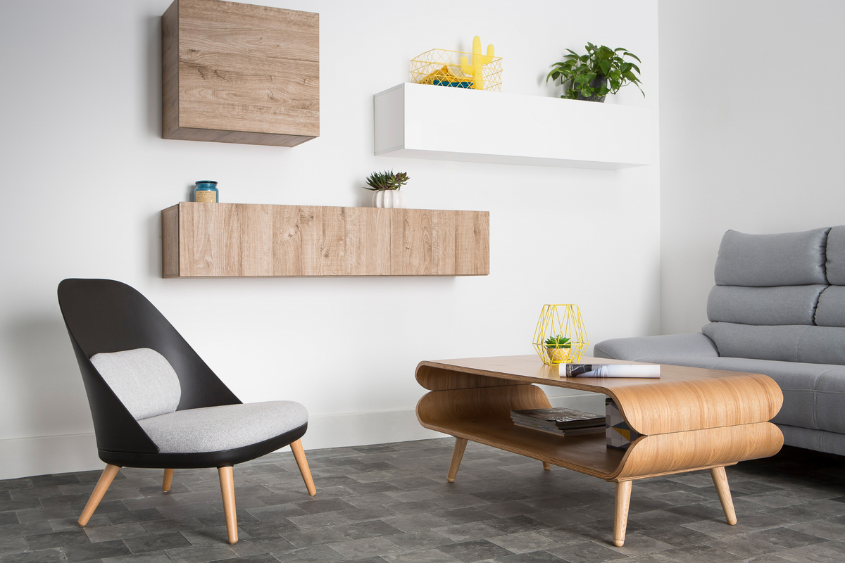 Schwarzer Design-Sessel LEAF mit Stoffpolster und Sesselbeinen aus hellem Holz
