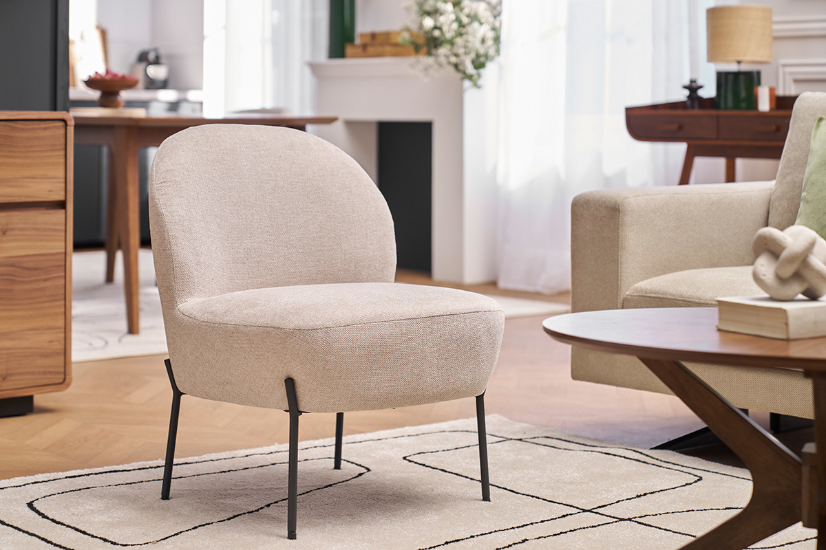 Sessel im beigen Samtdesign mit schwarzem Metall BELEY