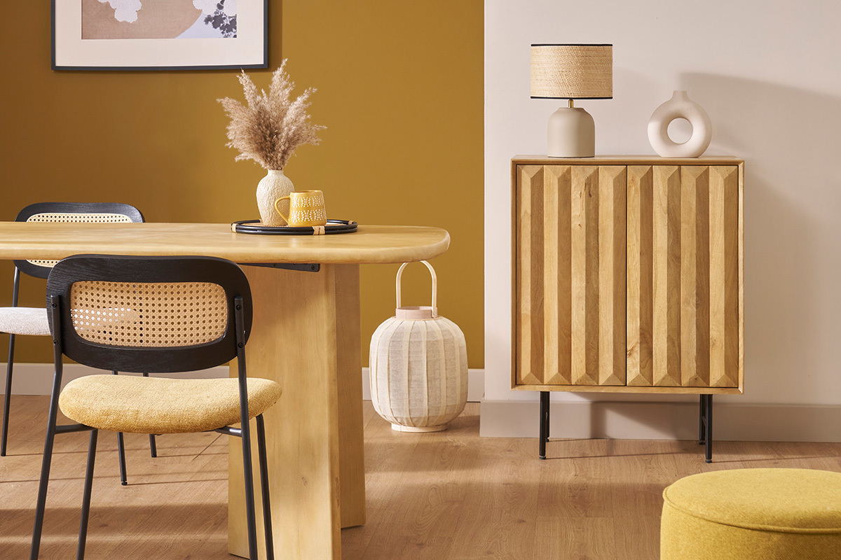 Sideboard aus massivem Mangoholz mit Relief und schwarzem Metall 2-trig B70 cm AGRA