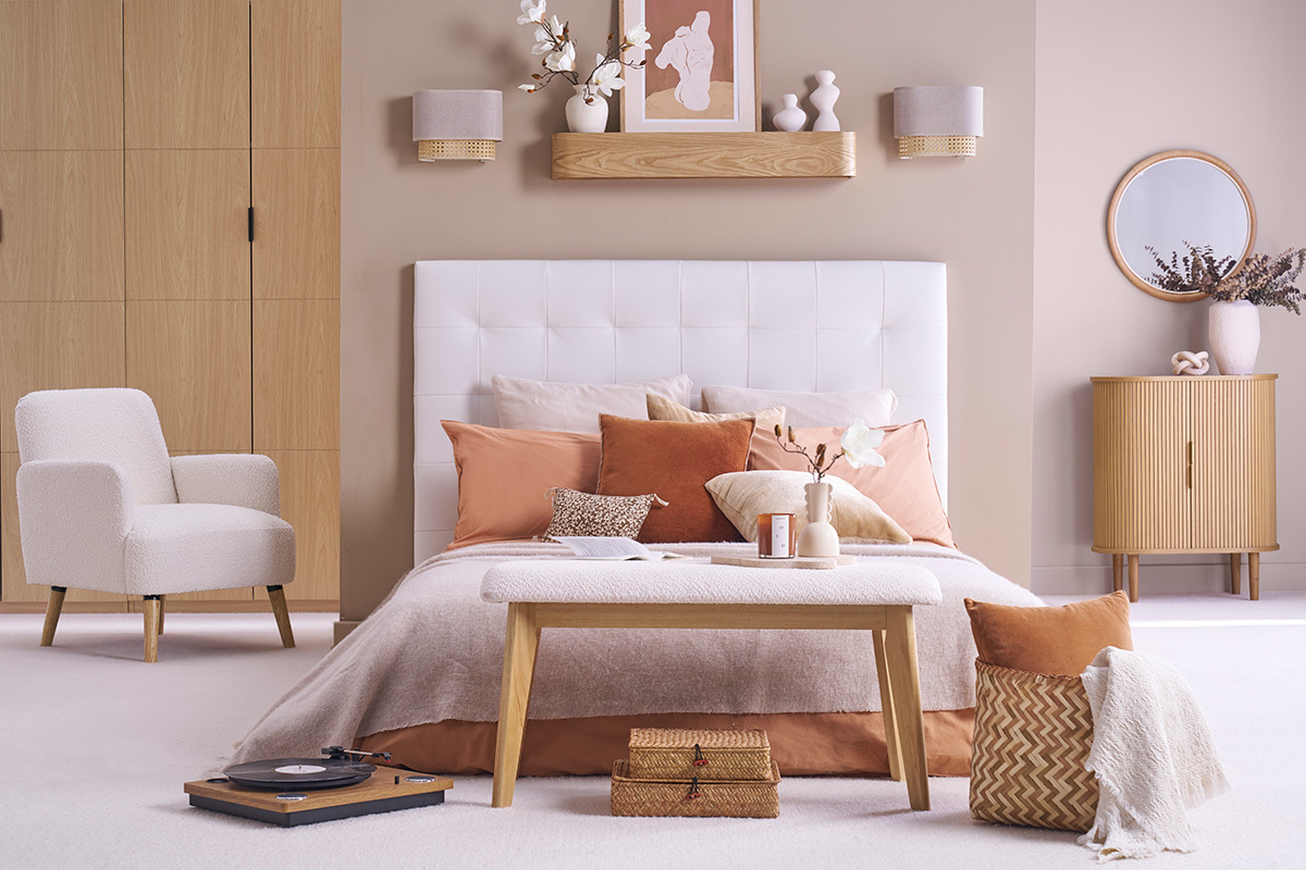 Skandinavische Bank aus weiem Stoff mit Boucl-Wolleffekt und hellem Holz B92 cm ELION