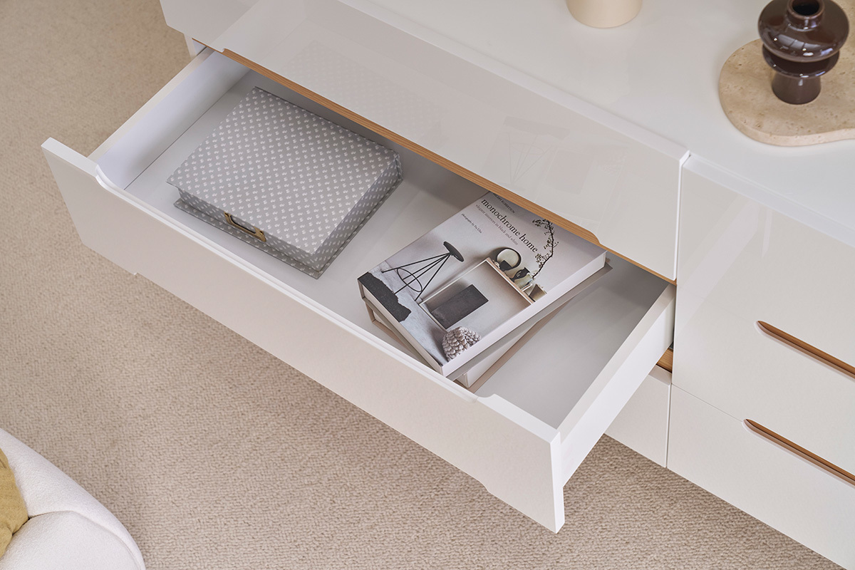 Skandinavische Kommode Wei glnzend und Esche 6 Schubladen MELKA