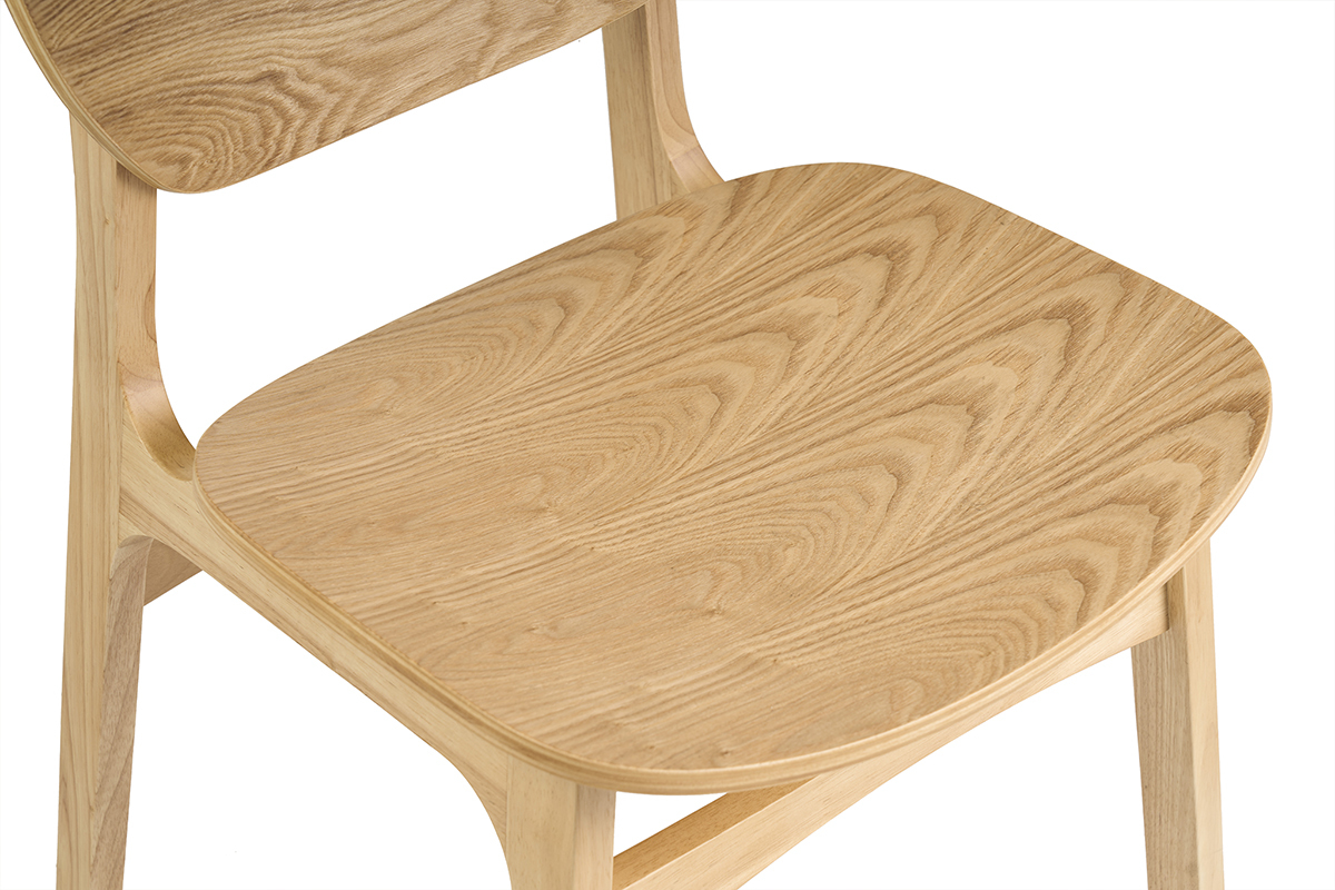 Detail eines skandinavischen ELTON-Stuhls aus hellem Holz, von oben gesehen, mit Sitzfl�che aus Eichenholz.