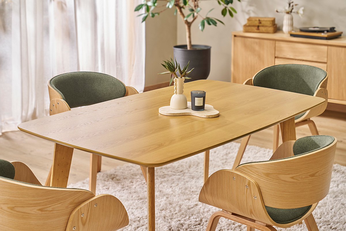 Skandinavischer Esstisch in hellem Eichenholz L150 cm LEENA