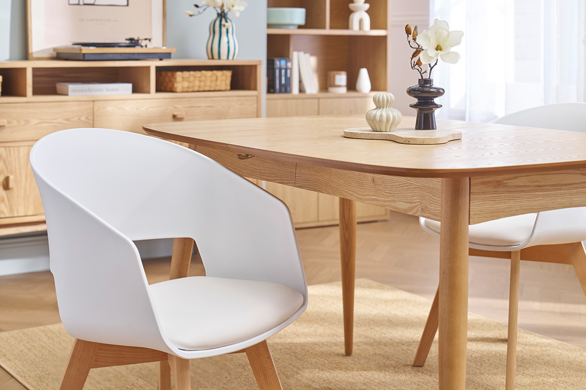 Skandinavischer Stuhl in Wei und hellem Holz PRISMA