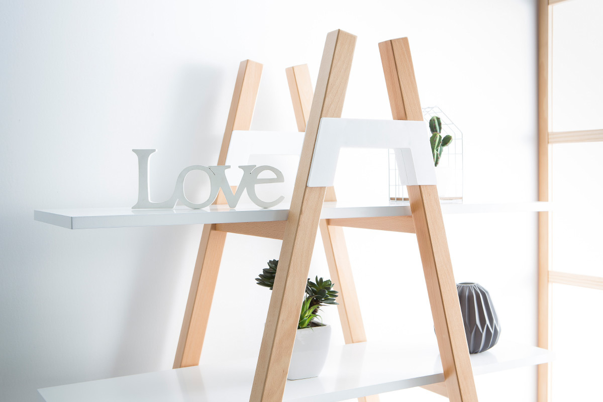 Skandinavisches Bcherregal PANCOL aus Holz und in Wei