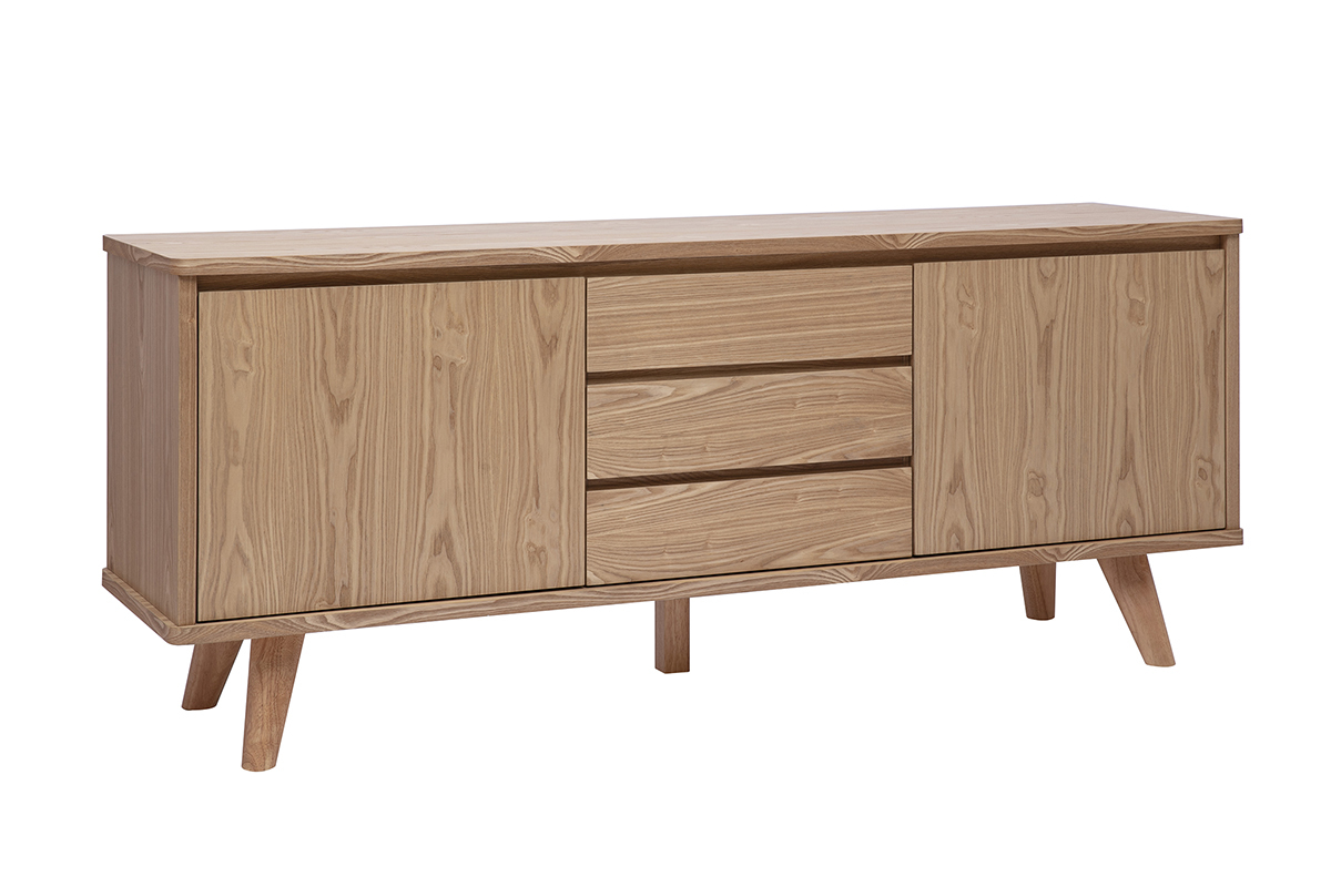 Skandinavisches Sideboard aus hellem Eschenholz, zwei T�ren und drei Schubladen, 3/4-Ansicht, L180 cm.