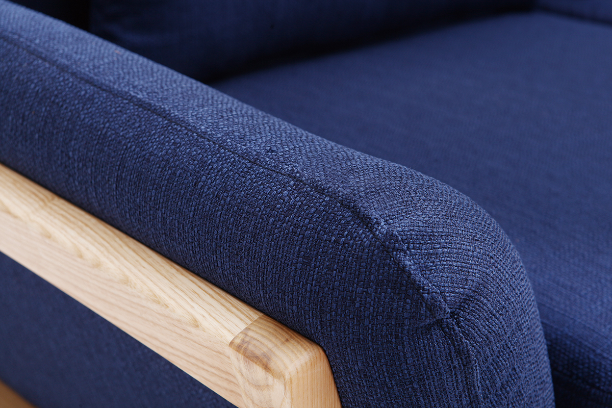 Sofa skandinavisch 2 Pl�tze Dunkelblau Holzbeine YOKO