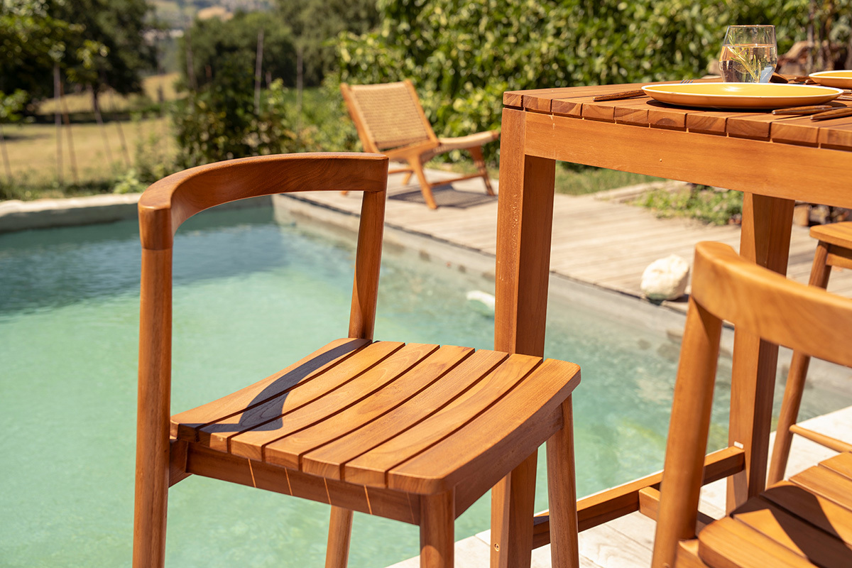 Stapelbare Gartenhocker aus massivem Teakholz H70 cm (Set mit 2) OMBAK