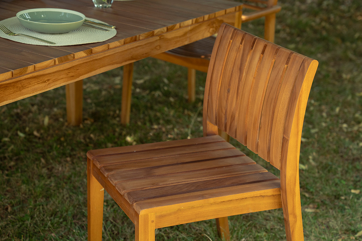 Stapelbare Gartenst�hle aus massivem Teakholz (2er-Set) TECKA