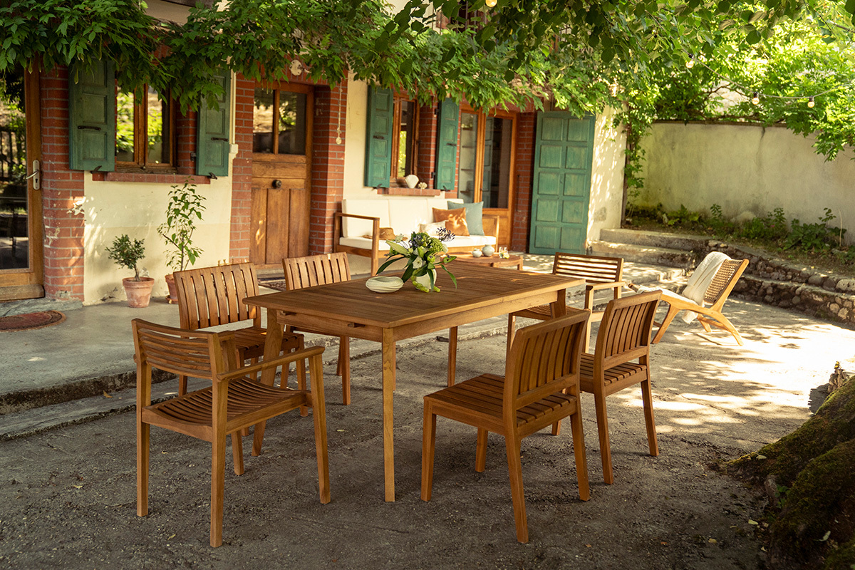 Stapelbare Gartenst�hle aus massivem Teakholz (2er-Set) TECKA