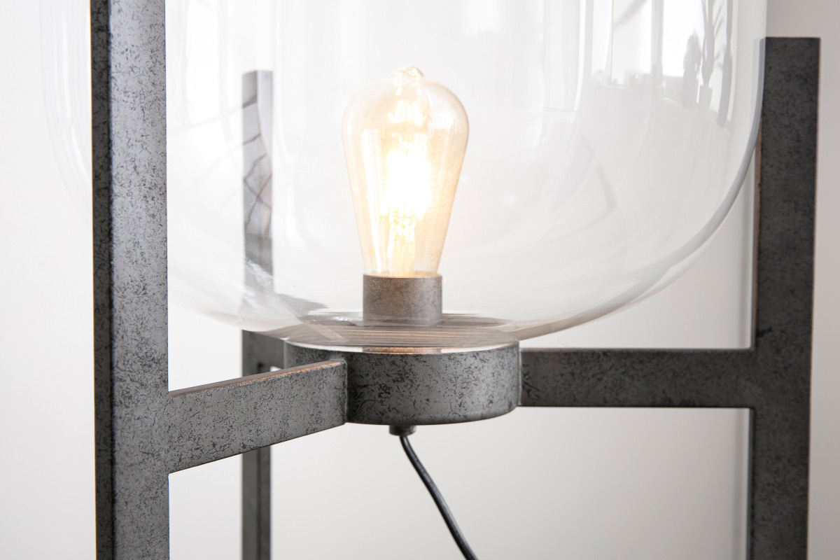 Stehleuchte aus Metall mit antik-silberner Oberf�che und Glaskugel HALCYON