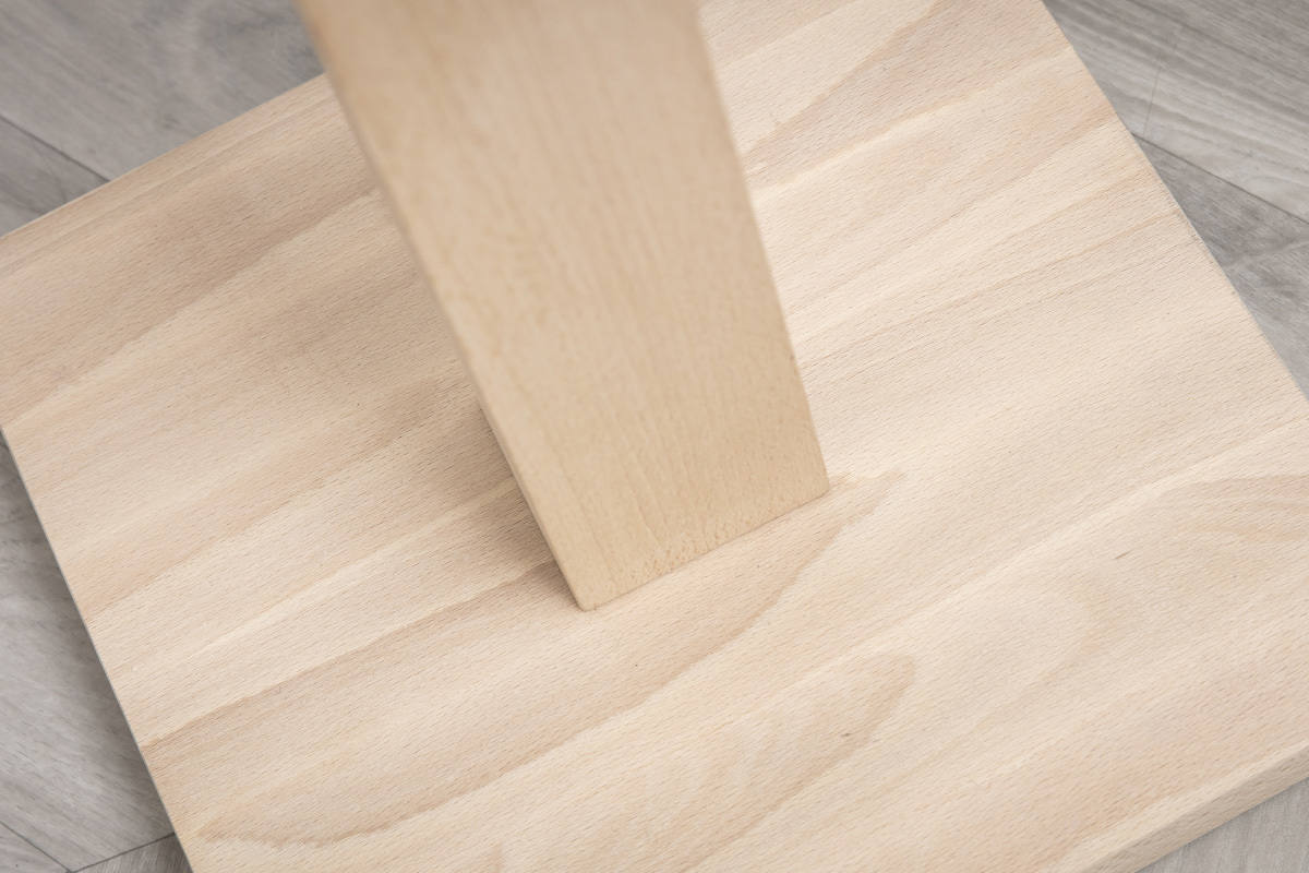 Stehleuchte ecru mit Holzfu NIDRA